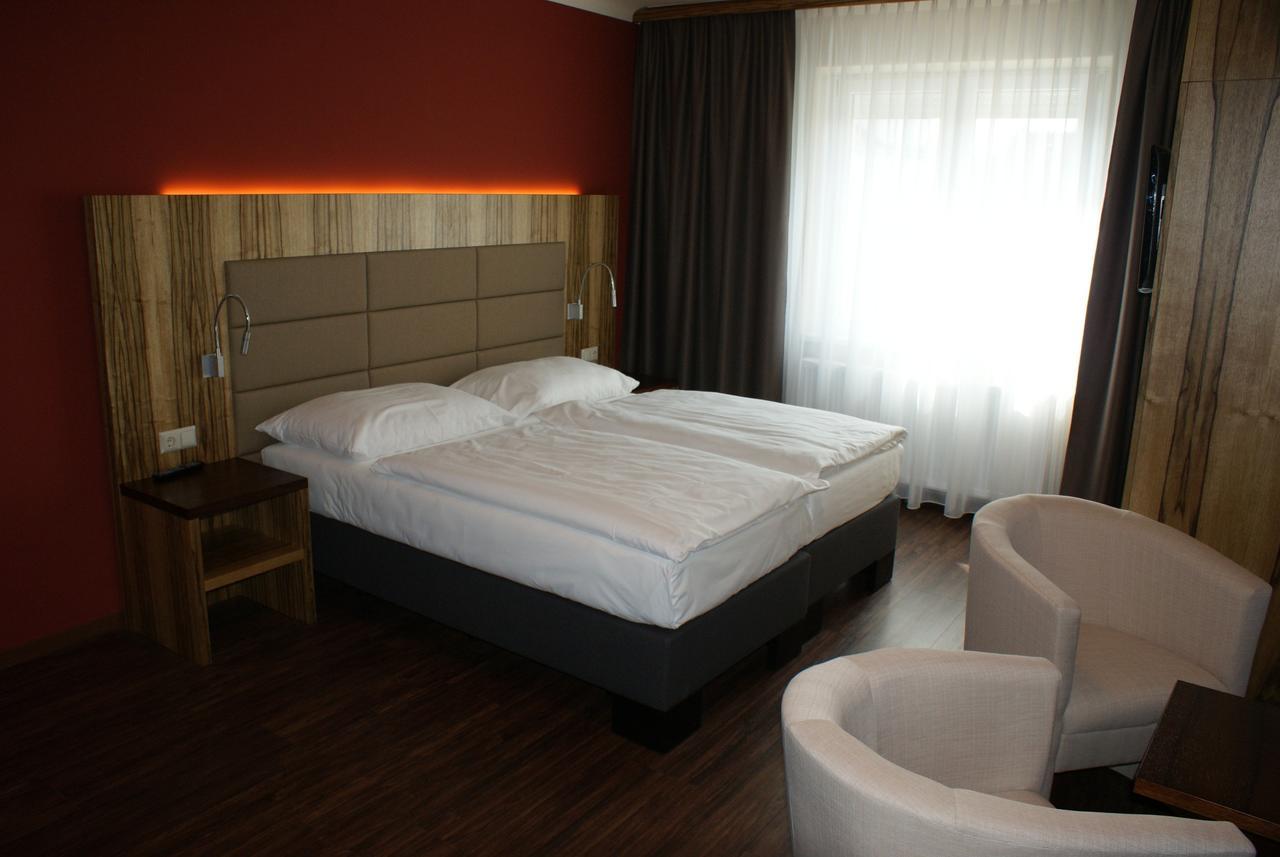 Hotel-Restaurant Schweinberger Stetten Exteriör bild